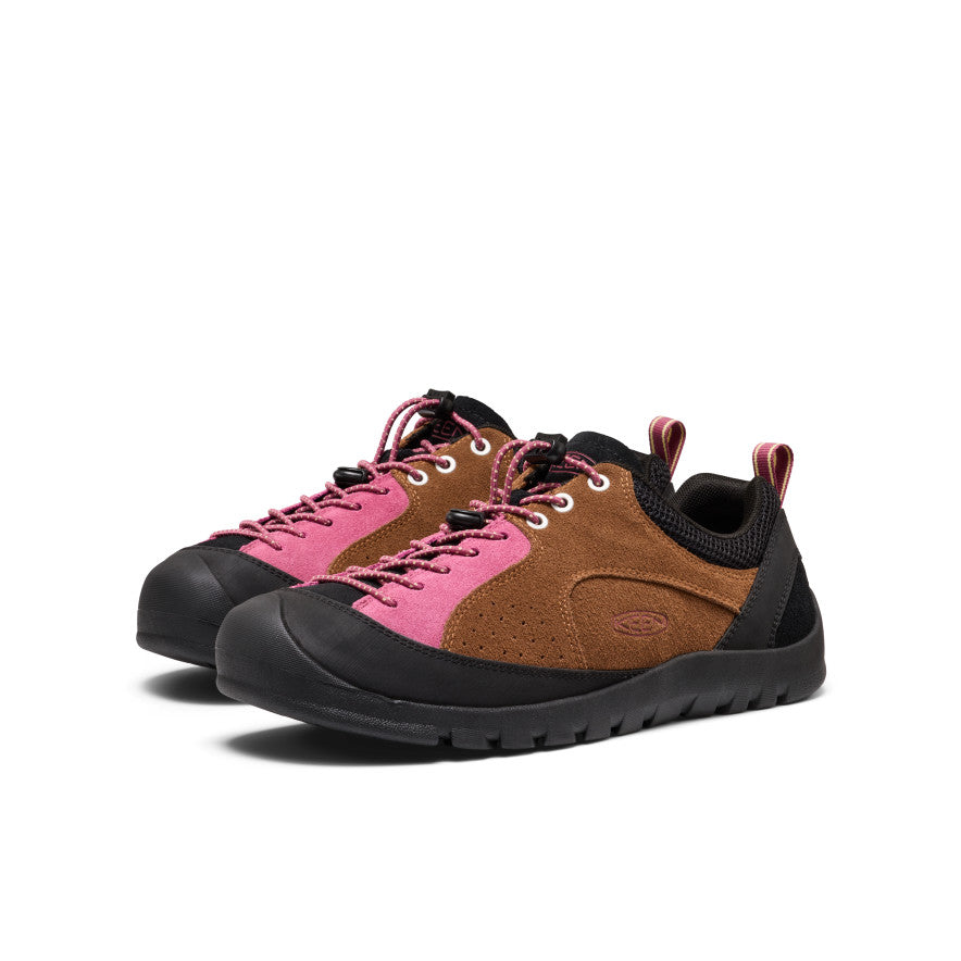 Men’s jasper rocks sneaker in brown and pink suede with black rubber soles and laces