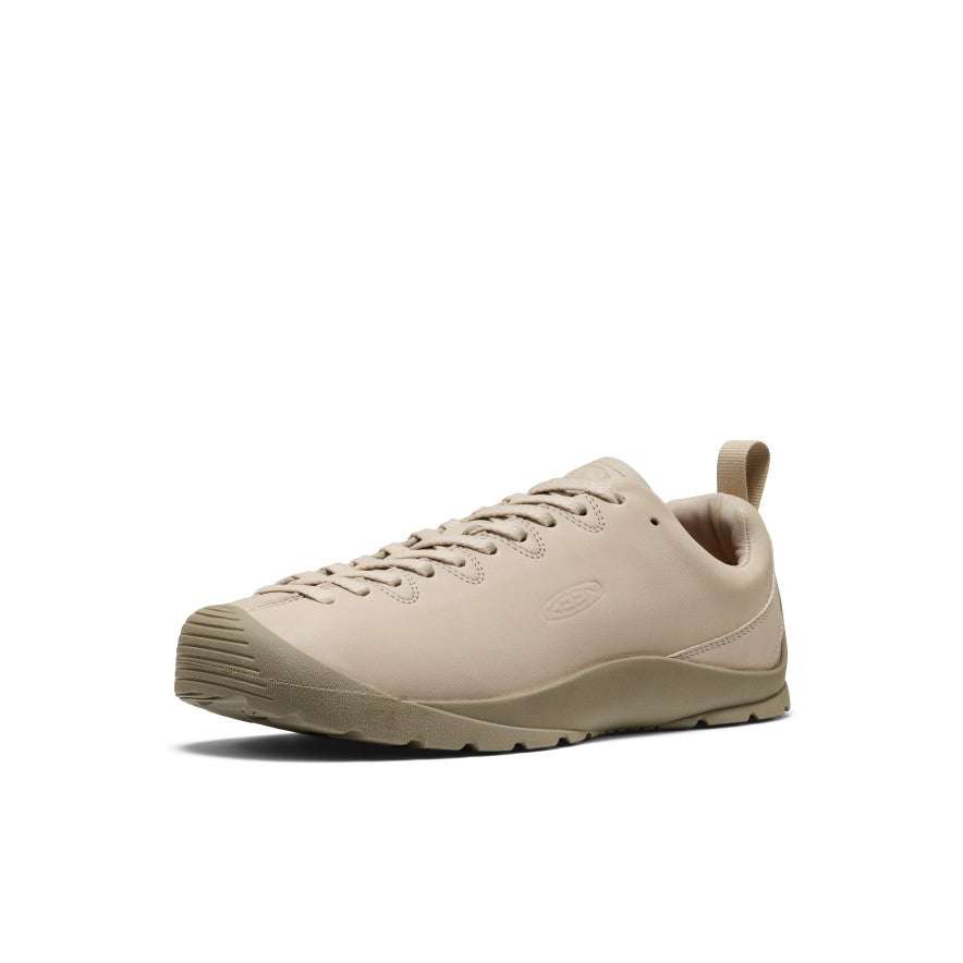 Beige suede women's jasper se1 low-top sneaker with rubber toe cap and matching laces in flux plaza