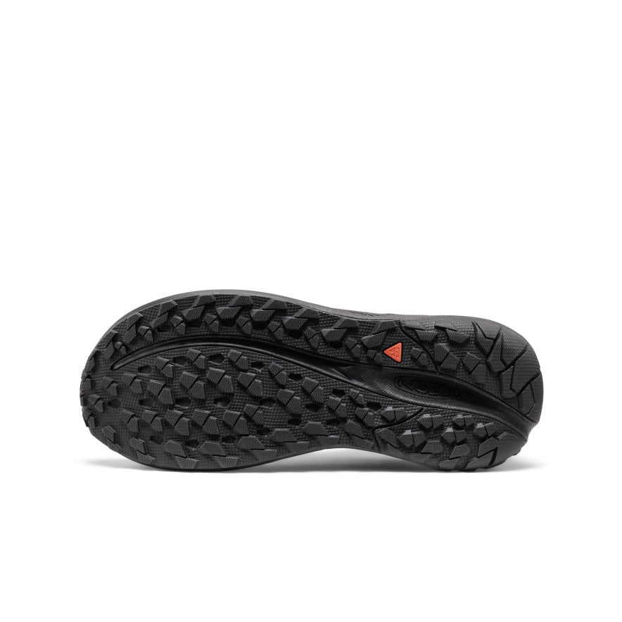 Black waterproof women's roam trail running shoe black rubber outsole with rugged geometric tread